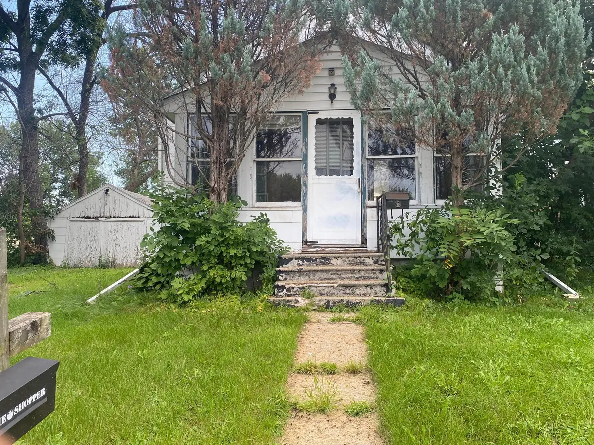 113 S 6th Avenue, Albert Lea, MN 56007 - #1