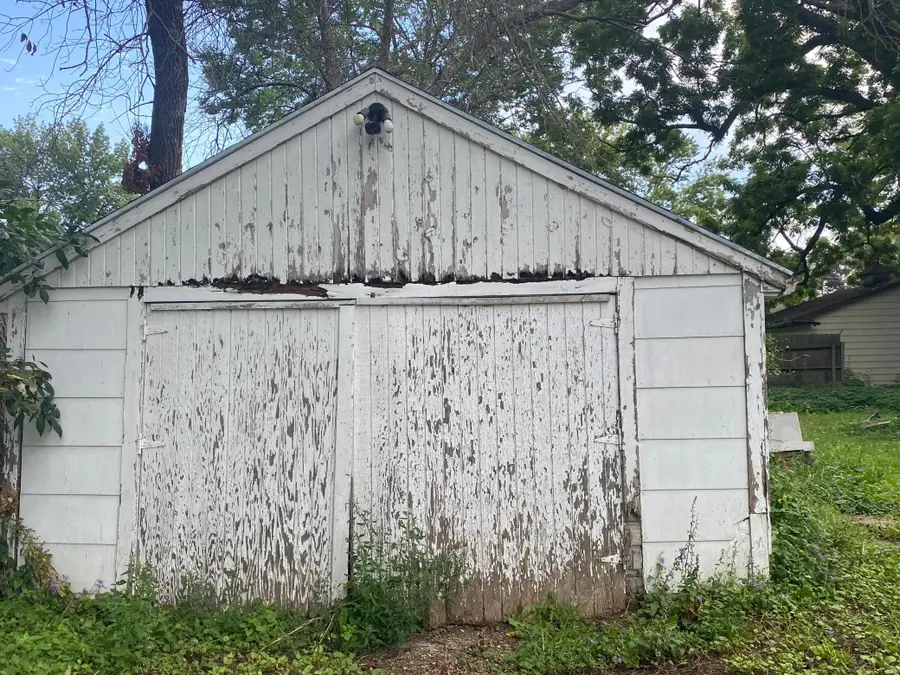 113 S 6th Avenue, Albert Lea, MN 56007 - #2