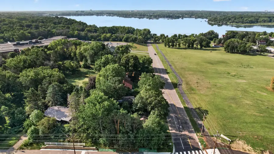 3560 E Medicine Lake Boulevard, Plymouth, MN 55441 - #3