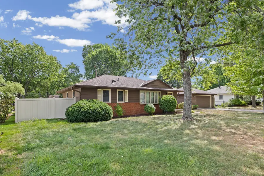 8209 Knox Avenue S, Bloomington, MN 55431 - #3