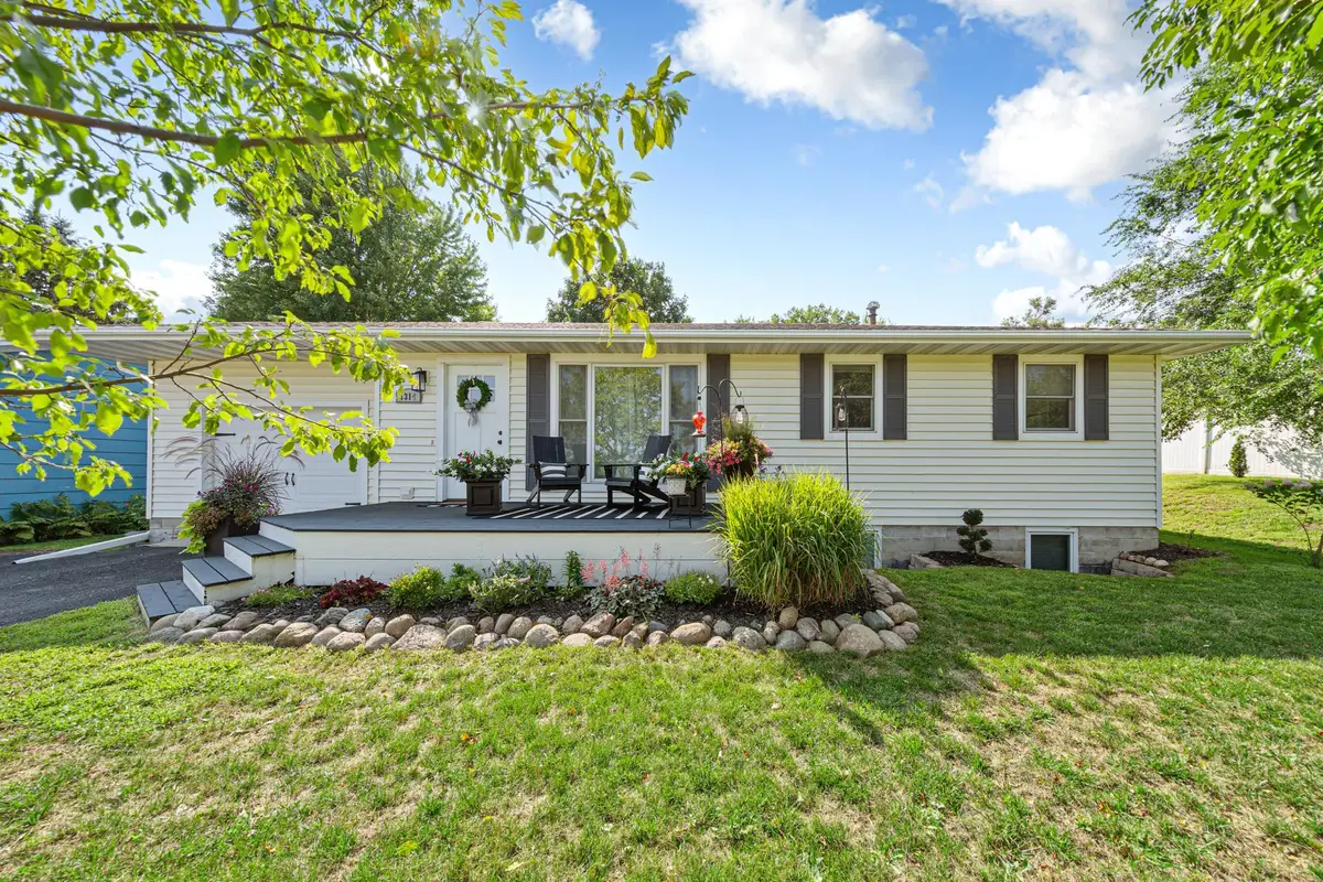 1314 N 5th Street, Saint Peter, MN 56082 - #1