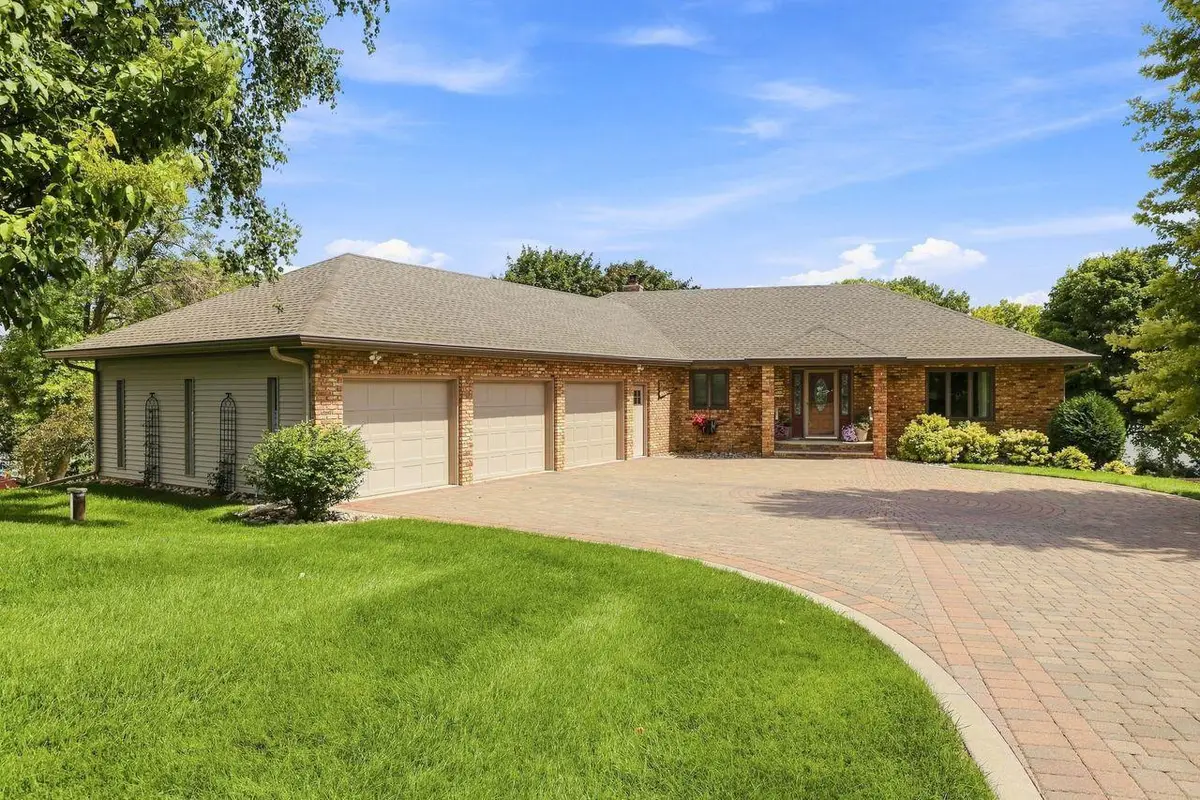 5987 24th Street Ne, Willmar, MN 56201 - #1