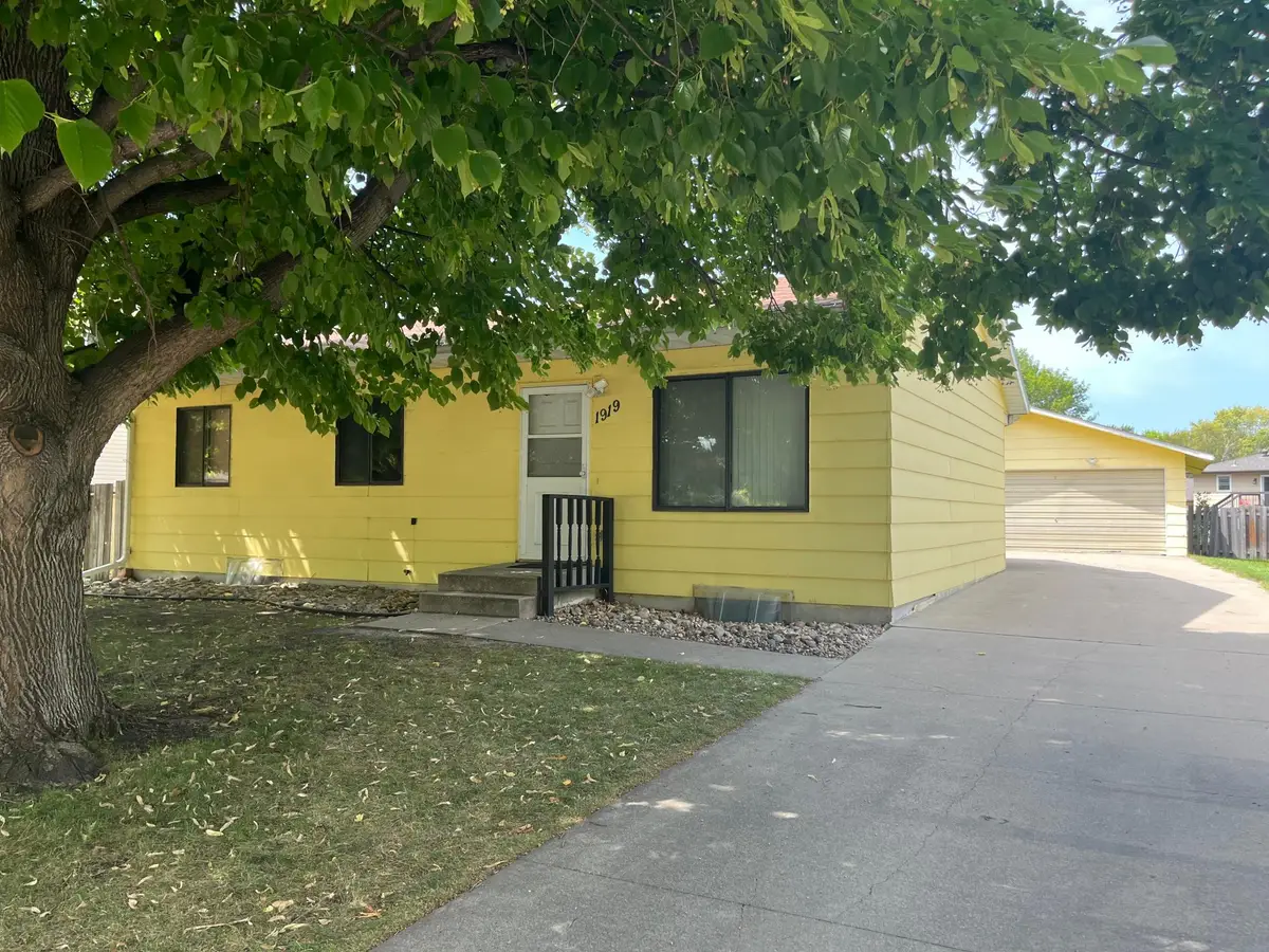 1919 23rd Street S, Fargo, ND 58103 - #1