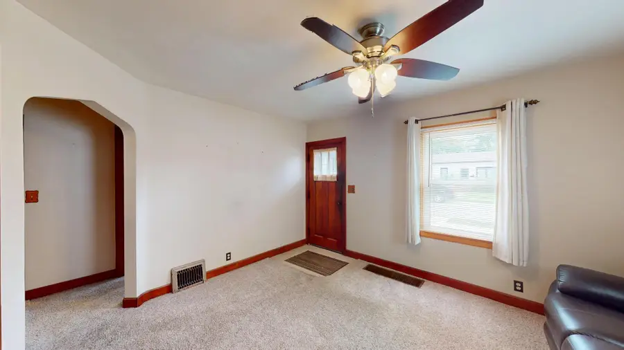 523 Freeborn Avenue, Albert Lea, MN 56007 - #3