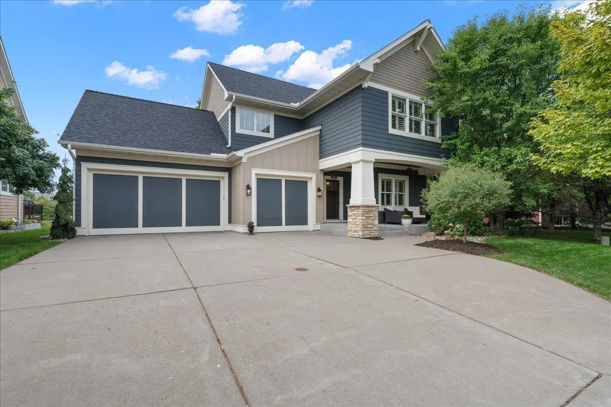 11605 Ivywood Trail, Woodbury, MN 55129 - #1