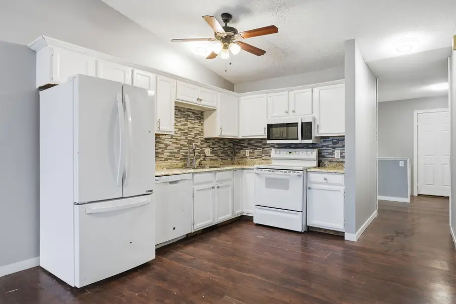 207 Shawnee Trail, Shakopee, MN 55379 - #2