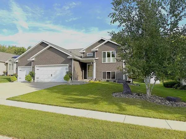 3221 Lakeridge Drive Nw, Rochester, MN 55901