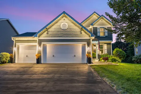 1420 Summit Court, Stillwater, MN 55082