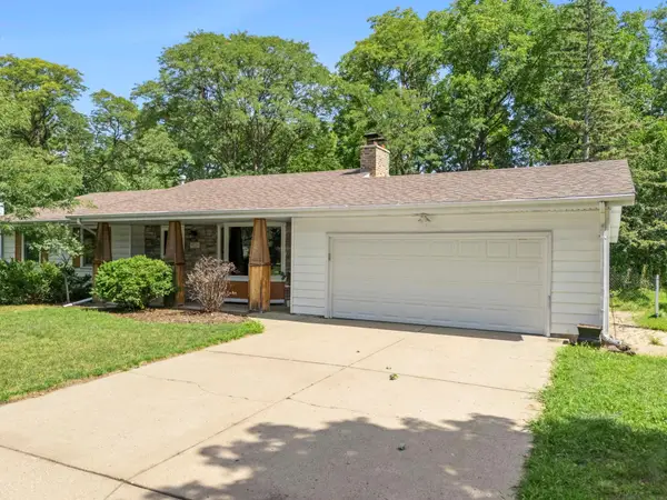 9725 Queen Road, Bloomington, MN 55431