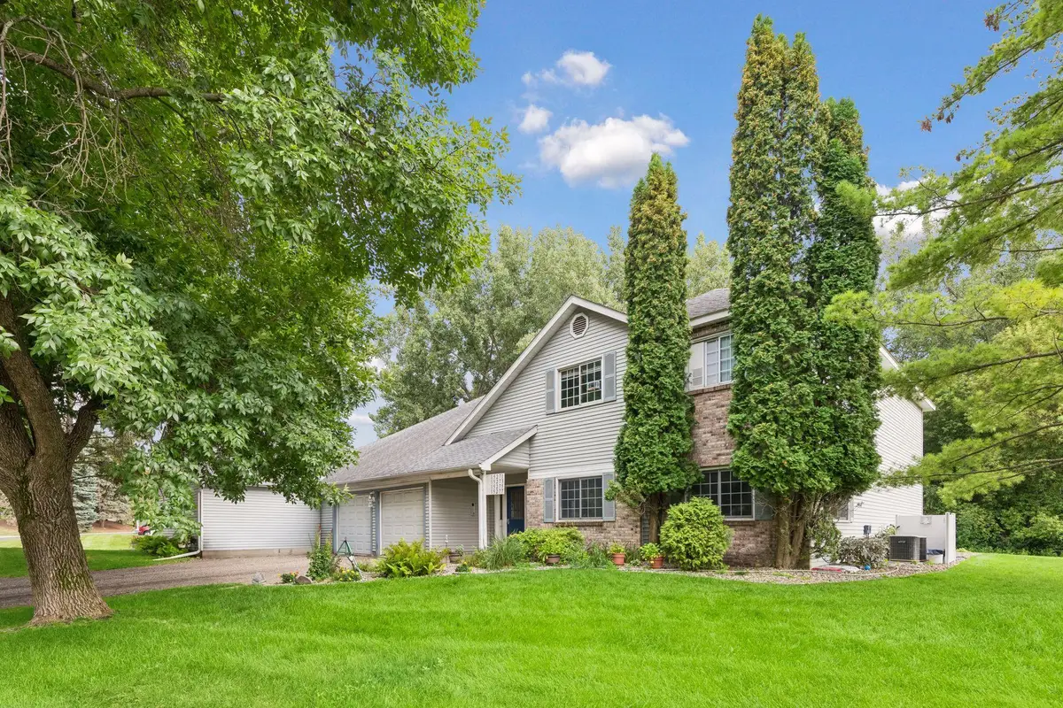 15275 Lesley Lane, Eden Prairie, MN 55346 - #1