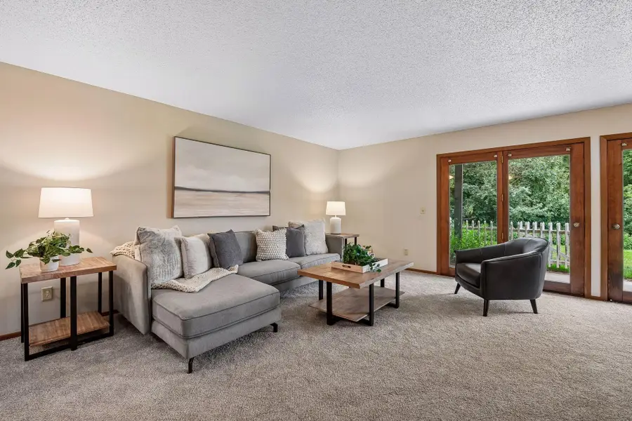 15275 Lesley Lane, Eden Prairie, MN 55346 - #2
