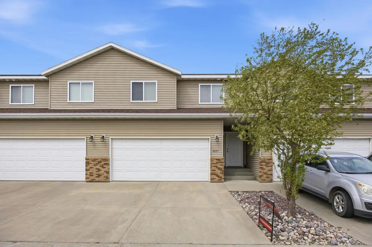 4257 Estate Drive S, Fargo, ND 58104 - #1