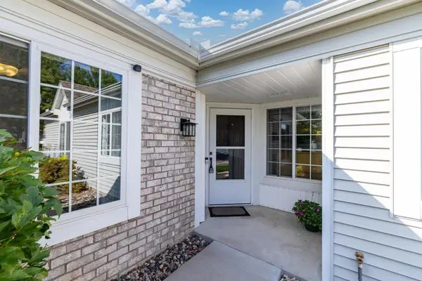 7490 Hinton Park Avenue S, Cottage Grove, MN 55016