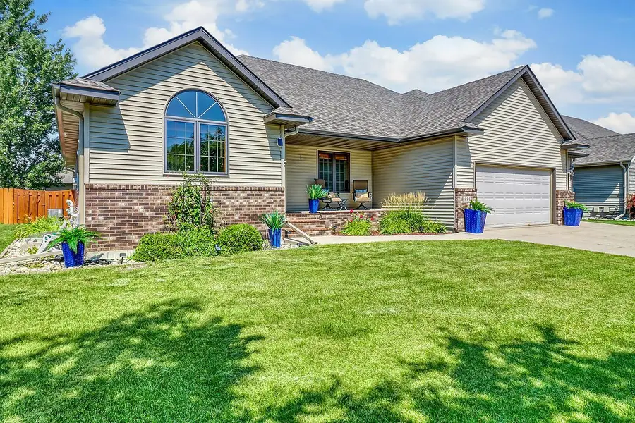 555 Queens Court, Moorhead, MN 56560 - #3