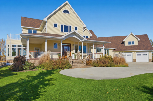 3422 73rd Avenue N, Moorhead, MN 56560