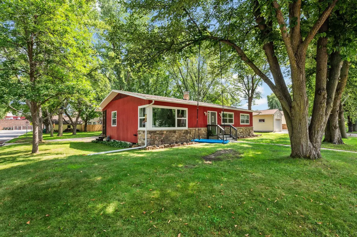 136 Elm Street N, Lester Prairie, MN 55354 - #1
