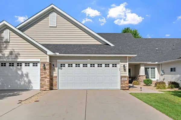 1050 Woodland Drive, Hastings, MN 55033