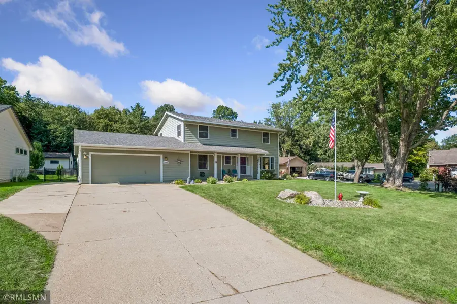1440 Valley View Road, Chaska, MN 55318 - #3