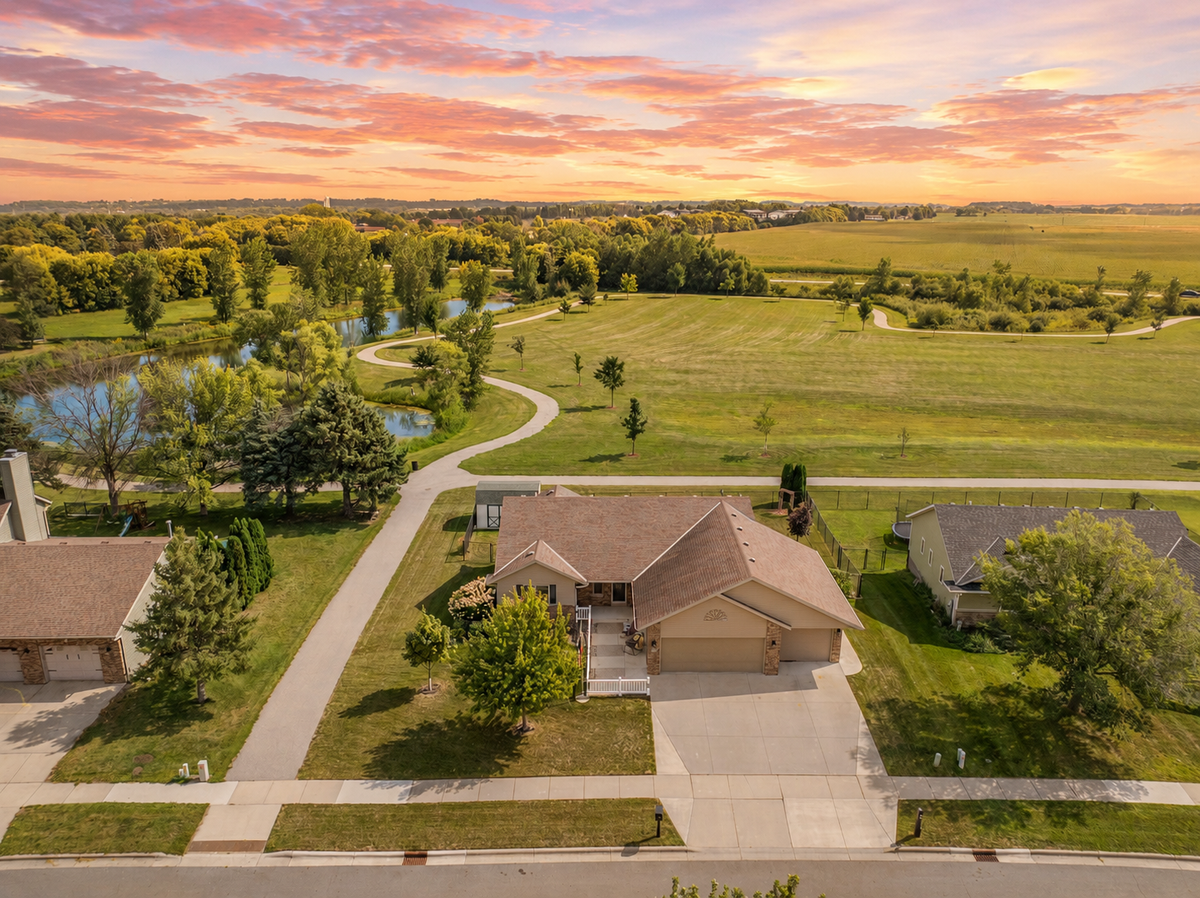 1905 Prairie Avenue Sw, Faribault, MN 55021 - #1