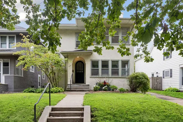 1432 Goodrich Avenue, Saint Paul, MN 55105