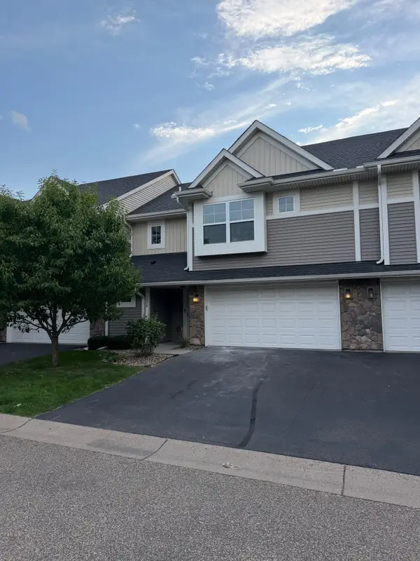 3278 Lakewood Trail, Woodbury, MN 55129
