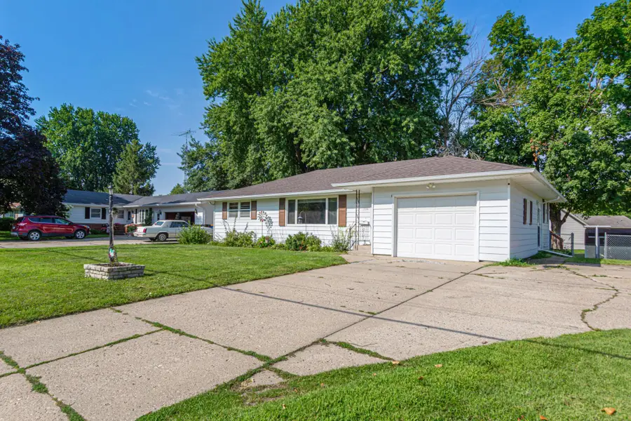 1334 Lincoln Avenue, Owatonna, MN 55060 - #2