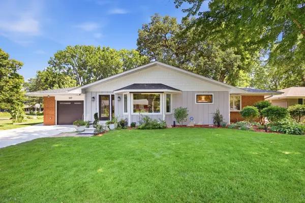 660 Harmony Circle, Wayzata, MN 55391