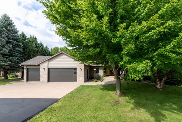 24200 Gingerale Trail, Madison Lake, MN 56063