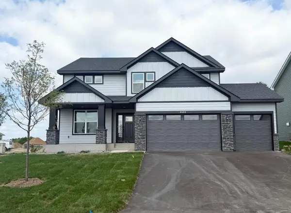 8644 Periwinkle Boulevard, Woodbury, MN 55129