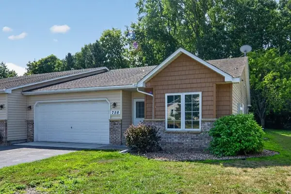 758 Garceau Lane, Vadnais Heights, MN 55127