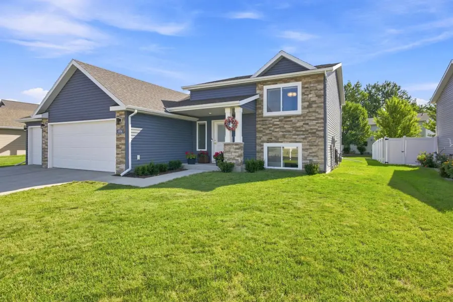 6184 18th Street S, Fargo, ND 58104 - #2