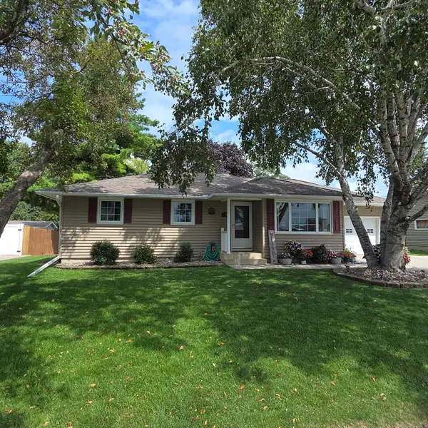 211 6th Street Sw, Eyota, MN 55934