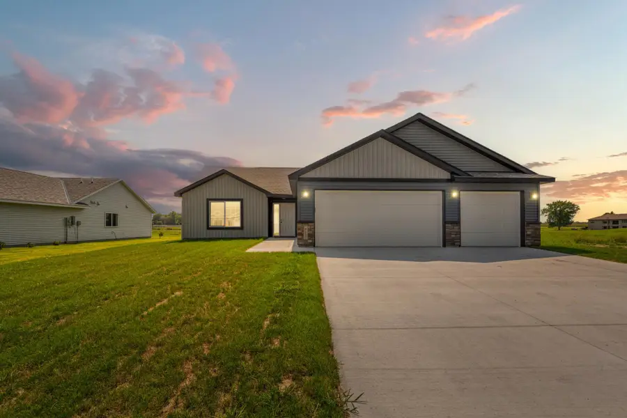 812 Pond View Drive, Arlington, MN 55307 - #2