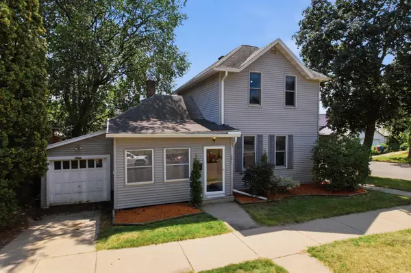 351 E Sanborn Street, Winona, MN 55987