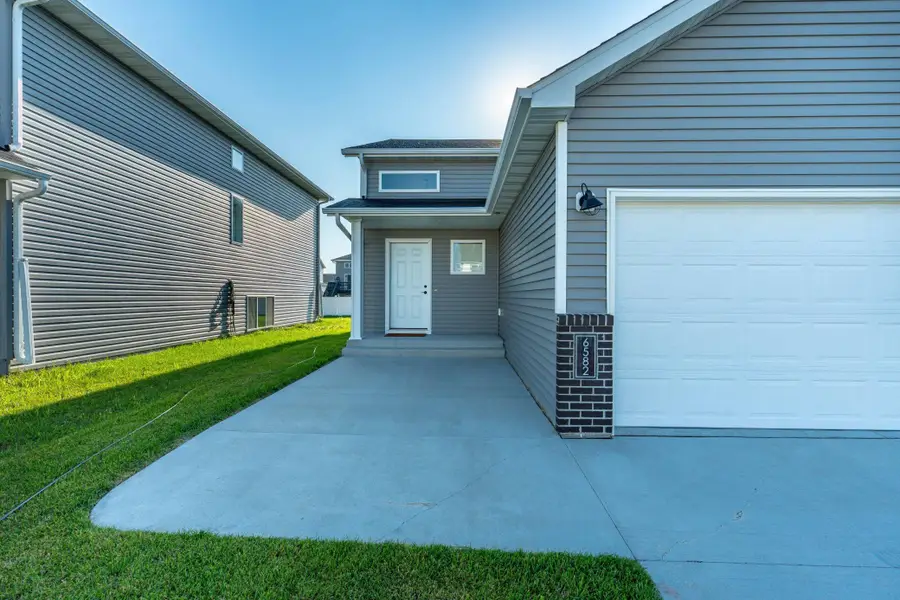 6582 28th Street S, Fargo, ND 58104 - #3
