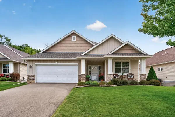 677 Lake Ridge Drive, Woodbury, MN 55129