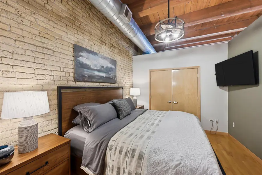 607 Washington Avenue S #202, Minneapolis, MN 55415 - #3