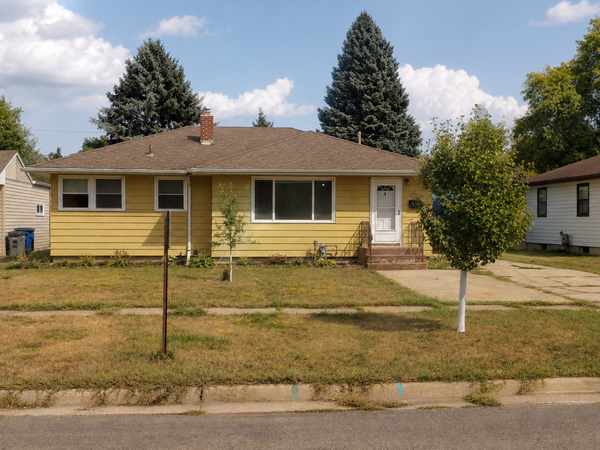 1820 5th Street S, Moorhead, MN 56560