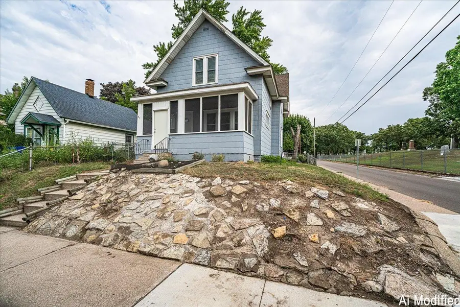 35 Manitoba Avenue, Saint Paul, MN 55117 - #2