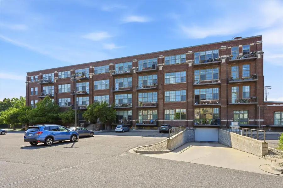 1901 E Hennepin Avenue #202, Minneapolis, MN 55413 - #3
