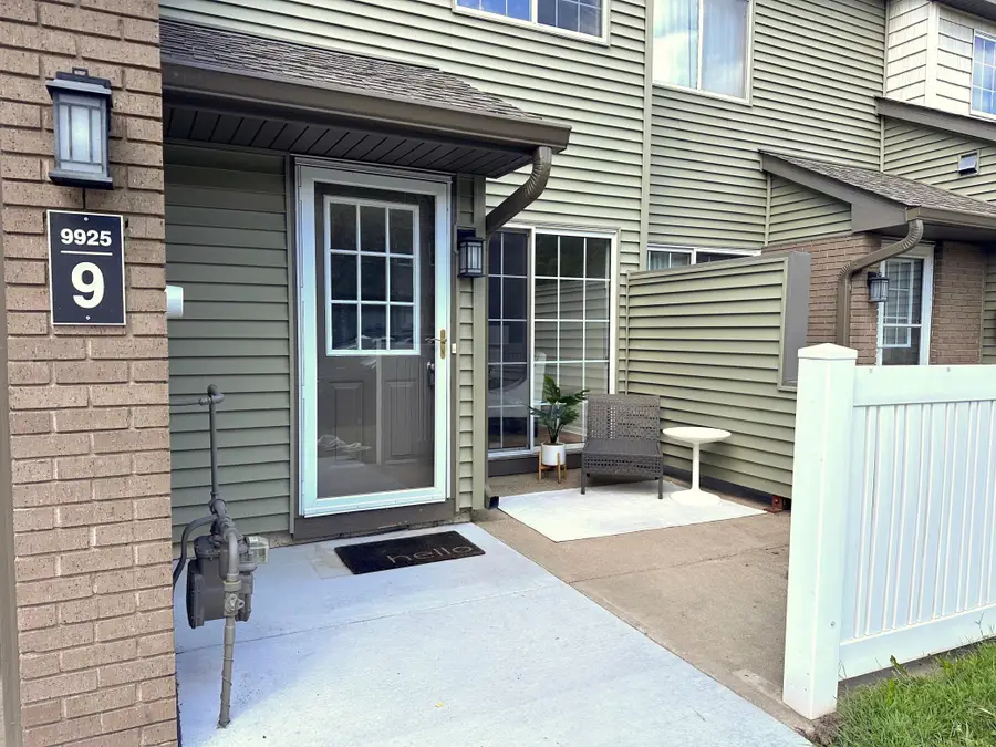 9925 Russell Avenue N #9, Brooklyn Park, MN 55444 - #2