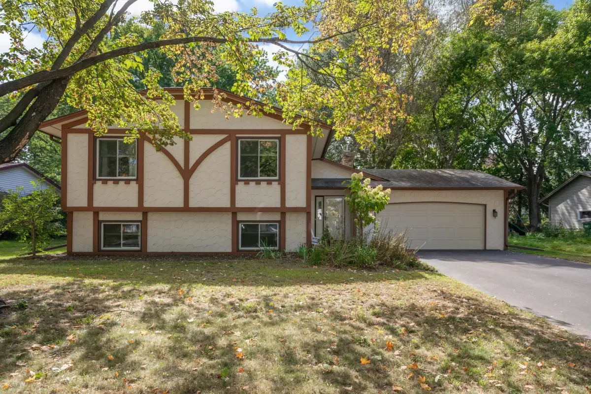 686 Maple Pond Court, Shoreview, MN 55126 - #1