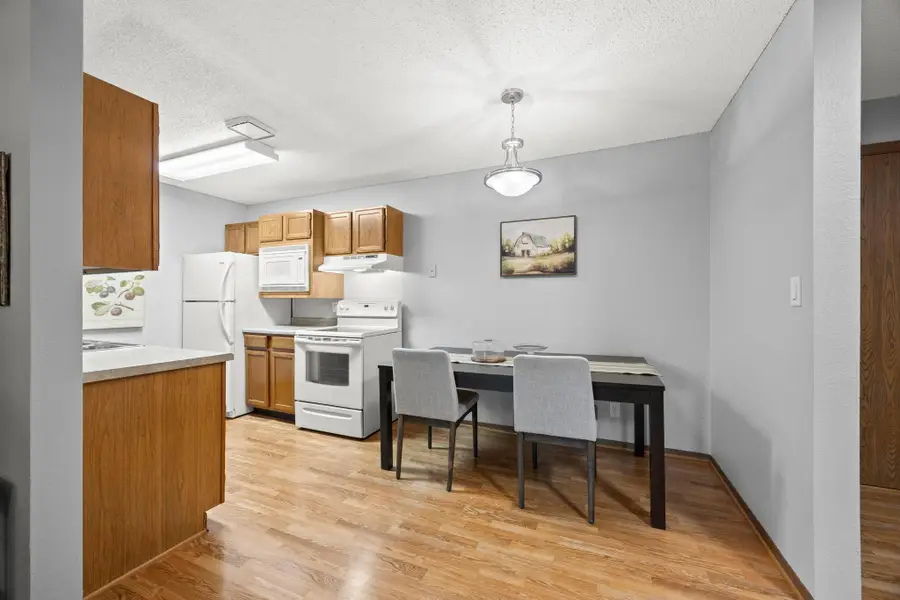 4 Pine Tree Drive #218, Arden Hills, MN 55112 - #3