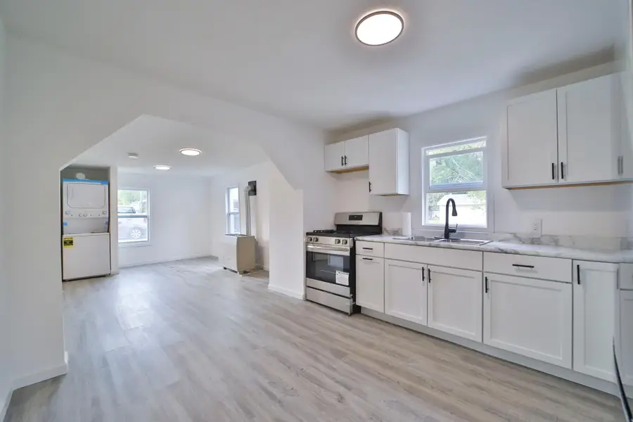 65 Eldredge Street E, Motley, MN 56466 - #2