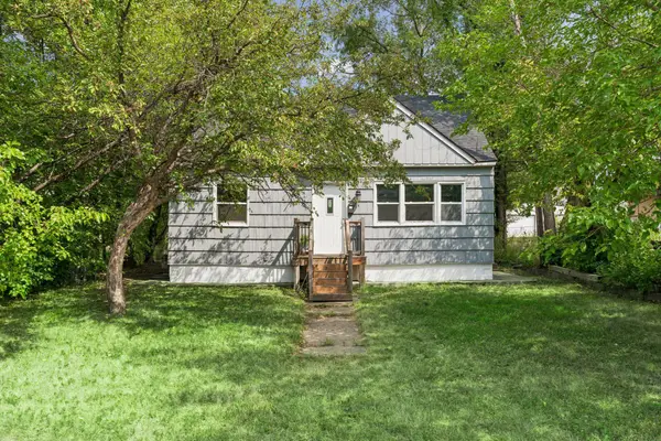 5149 University Avenue Ne, Columbia Heights, MN 55421