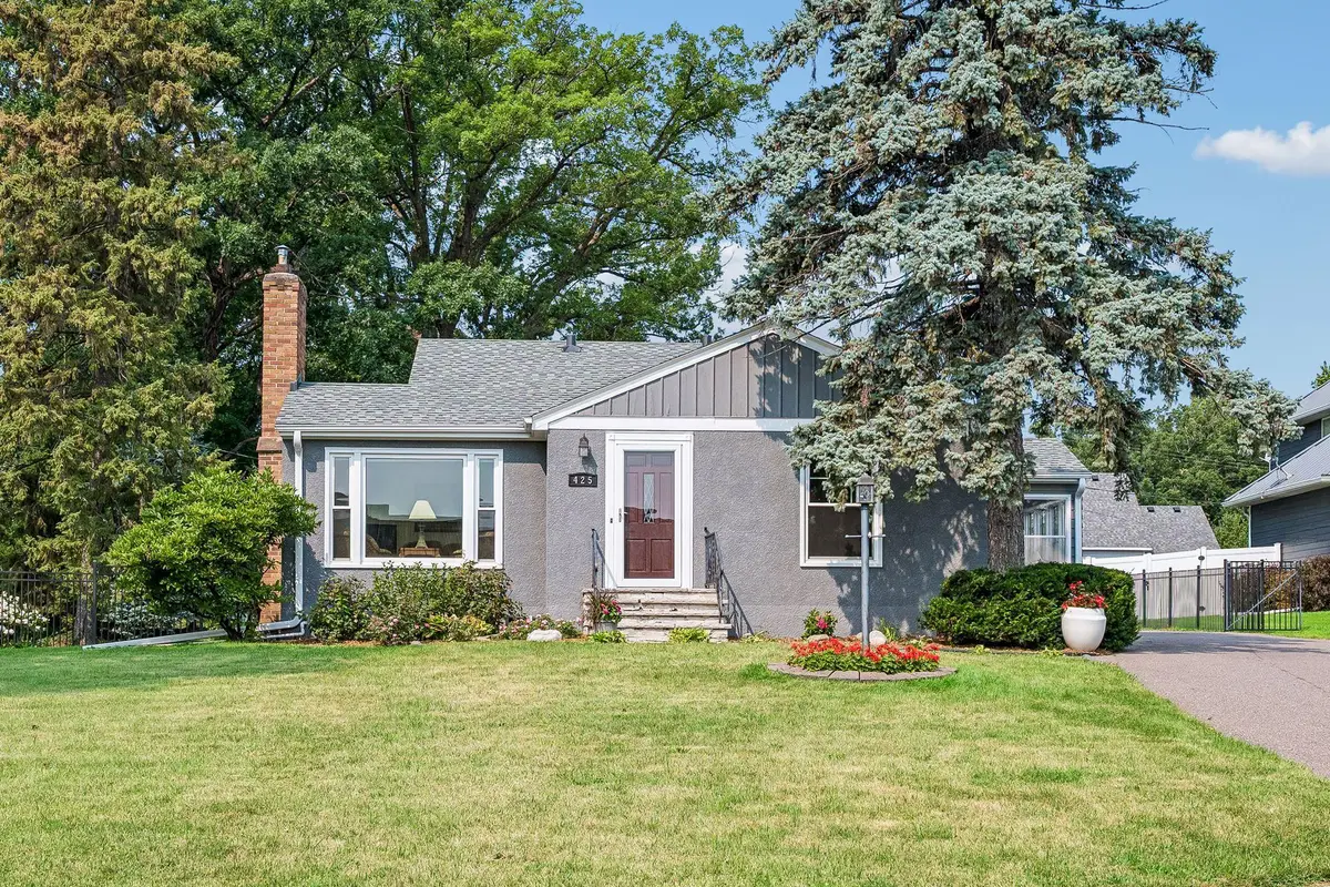425 Turners Crossroad N, Golden Valley, MN 55422 - #1