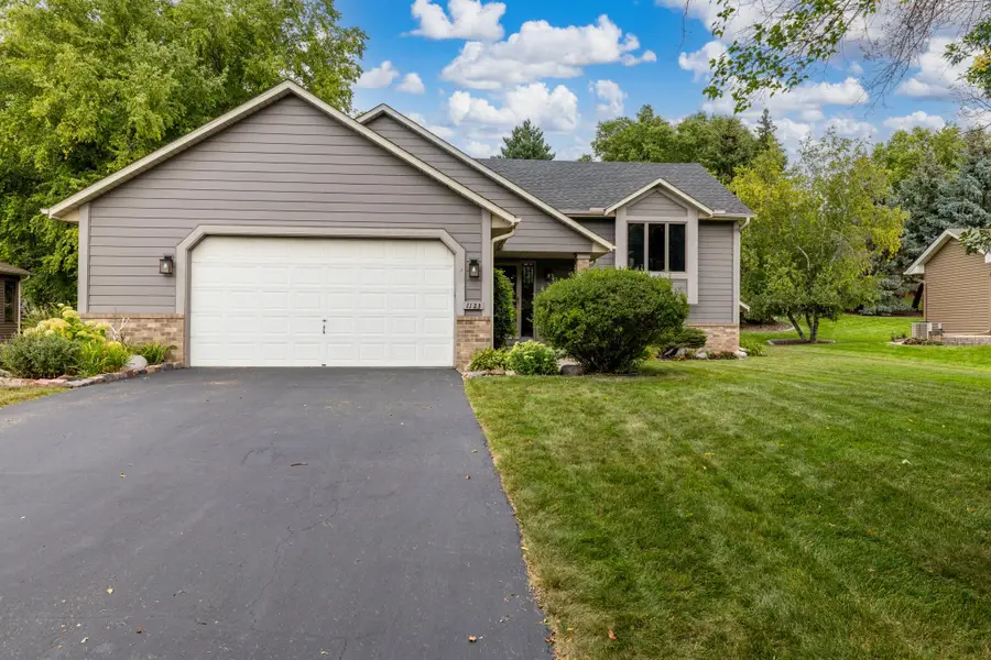 1123 Ridge Bluff Drive, Chaska, MN 55318 - #2