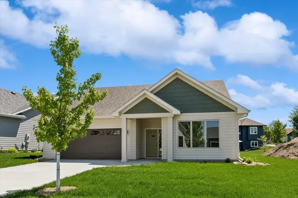 2015 Erie Drive, Northfield, MN 55057