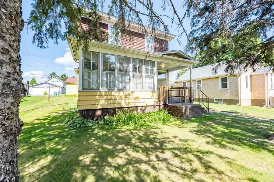 514 W 2nd Avenue, Keewatin, MN 55753 - #2