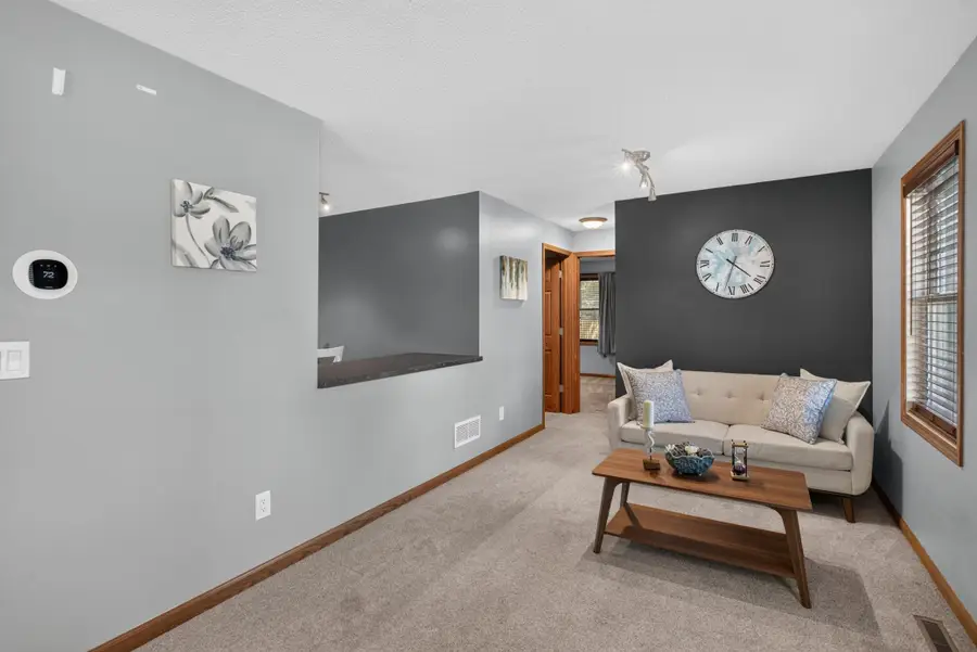 935 5th Avenue W, Shakopee, MN 55379 - #3